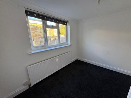 3 bedroom bungalow to rent - Photo 4