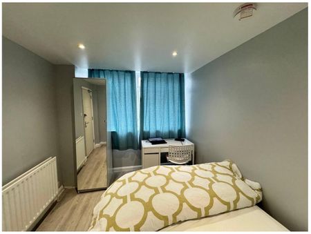 5 bedroom house to rent - Photo 2