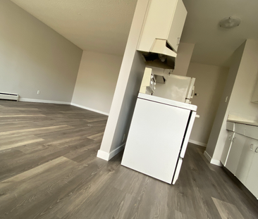 Hollycrest Manor - Photo 4 | Rentumo