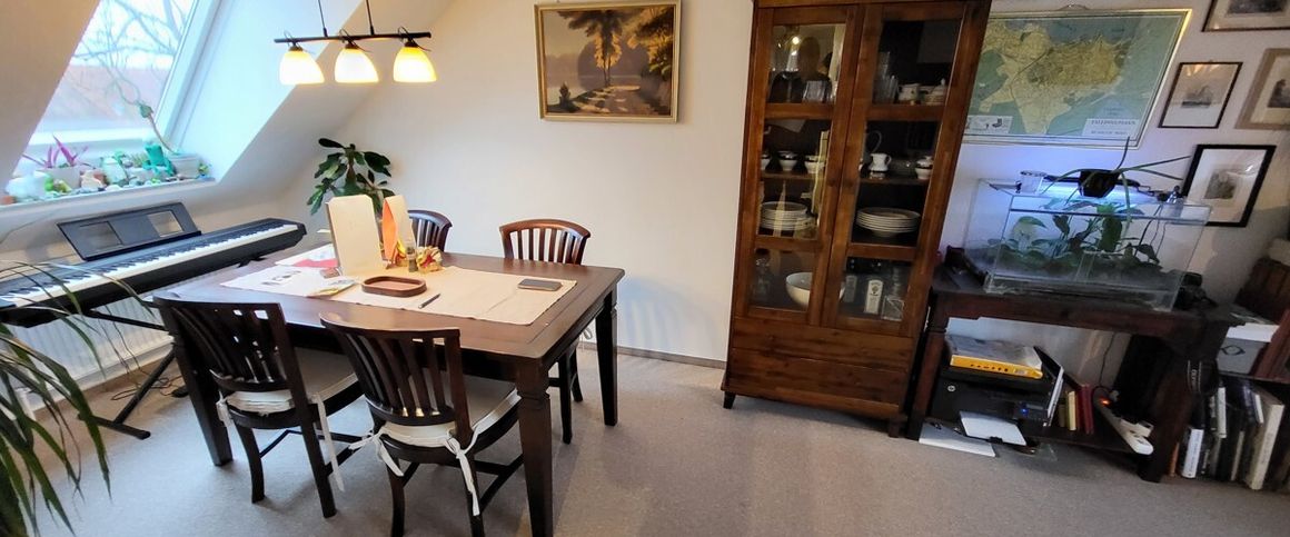 Nähe Uni: Helle, gepflegte 2 Zimmer-DG-Wohnung in 23562 Lübeck - St. Jürgen, Kah ... - Foto 1