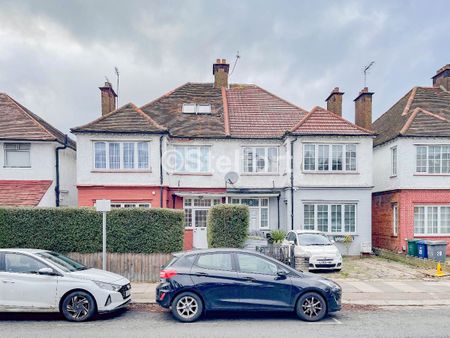 Woodstock Avenue, NW11, London - Photo 3