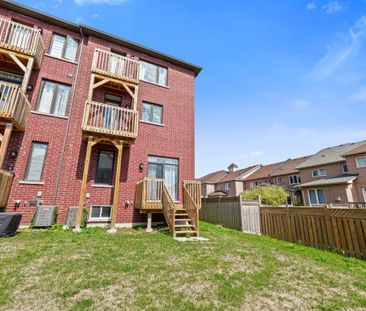 For Lease - 48 Douet Lane, Ajax, Ontario - Photo 4