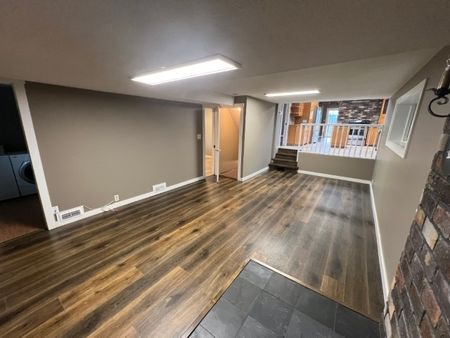 1652 King John Way - Photo 2