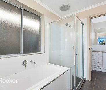 Neat, Three Bedroom Family Home - Photo 3