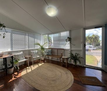 18 Tenth Avenue, Railway Estate - Photo 1