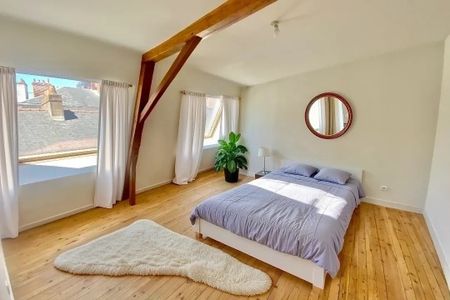 A LOUER - NANTES CATHÉDRALE - Appartement 2 pièces de 54.50 m² (60.60 m² au sol) - Photo 2