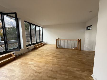 Attraktives RMH mit Terrasse, Garten und Dachstudio ***2 Balkone***EBK***GWC*** - Photo 5