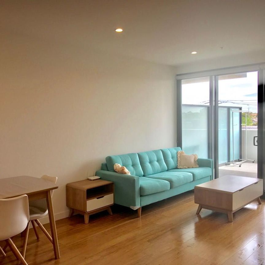 Fully Furnished Boutique Apartment - Photo 1