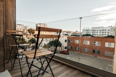 2 Bedroom Apartment For Rent in Estepona, Málaga - Photo 4