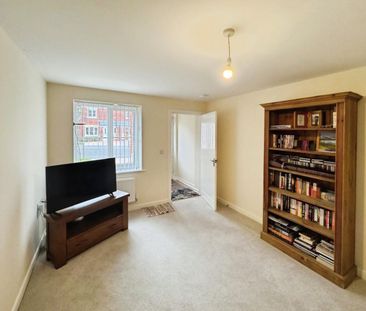3 bedroom House To Let Total Size: 851 SQ FT - Photo 6