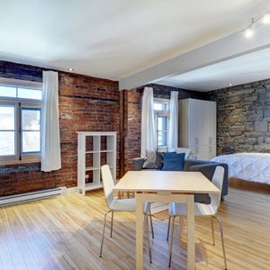 Colombier Loft Studio Entièrement Meublé à Louer Vieux-Québec Juillet 2025 - Photo 3