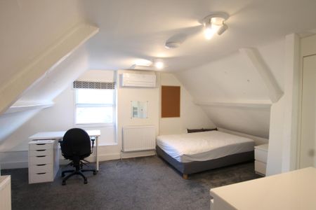 1 bedroom studio to rent Market Hill, Buckingham, Buckinghamshire, MK18 - Photo 3