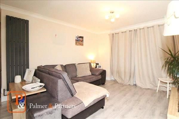 3 bedroom end of terrace house to rent - Photo 1