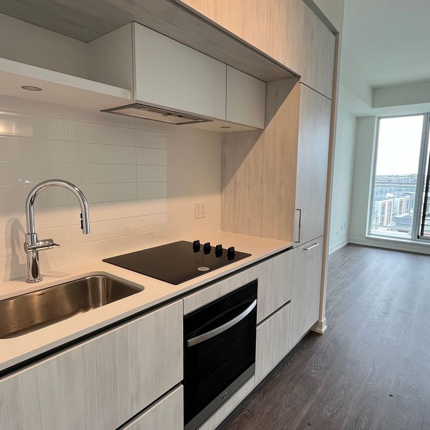 For Lease - 2 David Eyer Road Unit# 633, Richmond Hill, Ontario - Photo 1