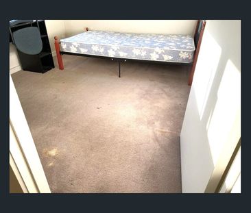 FULLY FURNISHED ROOM - ALL BILLS INCLUDED in rent for gas, water, e... - Photo 3