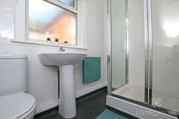 4 bedroom terraced house to rent - Photo 1