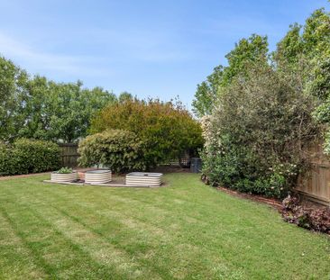 Modern Family Abode in popular Leopold - Photo 3