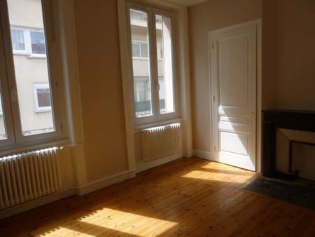 APPARTEMENT T8 A LOUER - Photo 2