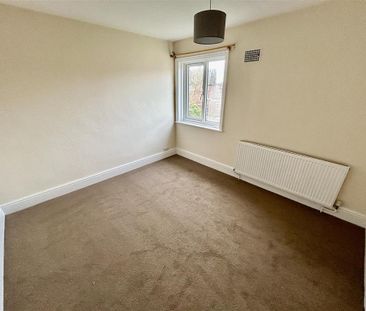 4 bedroom terraced house to rent - Photo 2