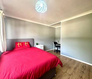 4 Bedroom Student Home -8 Ancress Close, UKC - Photo 5