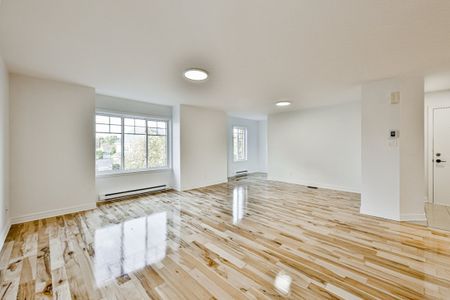 1758 Ch. St-Charles, app.202, J6W 3R3, Terrebonne - Photo 2