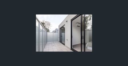 Exceptional Three Bedroom Apartment Offering Comfort and Convenience - Photo 2