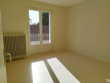 Appartement lumineux et calme composé d'un séjour avec balcon et 2 chambres. - Photo 4