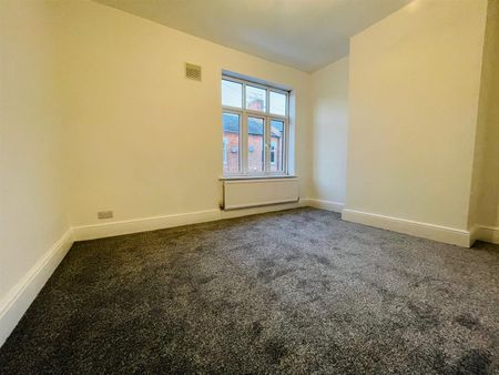 2 Bed House - Photo 4