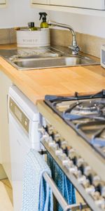 🌄Unbeatable Views From The Garden And Bedrooms, In Highly Sought After Residential Area! Benefiting From Links To M40 Close By🌄 Room 5 - Photo 3