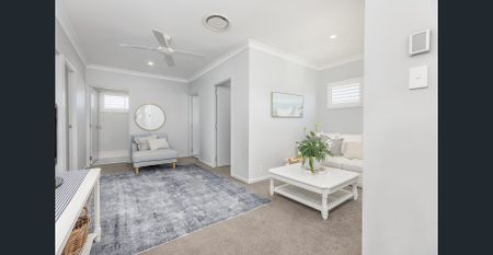 A Home of Distinction - Where Elegance Meets Everyday Life - Photo 2