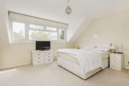 Harriet Way, Bushey, WD23 - Photo 3