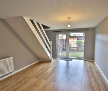 2 bedroom end of terrace house to rent - Photo 6