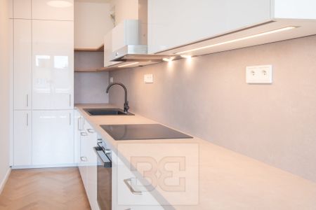 Pronájem bytu 3+kk 70 m², Sokolovská 974, Praha - Photo 4