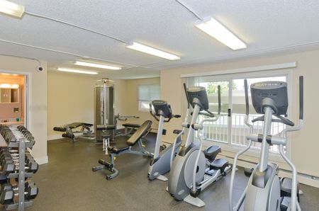 Brentview Tower - Photo 4
