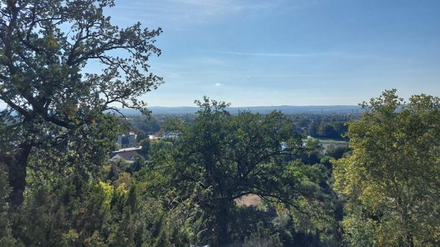 Mit dem Aufzug direkt ins exklusive Dachgeschoss mit grandiosem Ausblick über die Elbe! - Foto 1