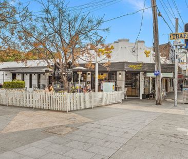 Beachfront Apartment in Prime Brighton-Le-Sands Location - Photo 6