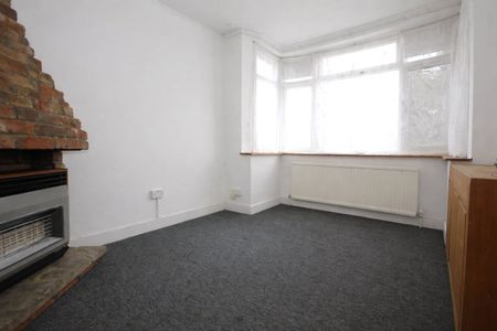 Bensham Lane, Thornton Heath, CR7 7EW - Photo 2