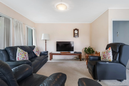 2 Bedrooms on Mirrabooka Ave - Photo 3