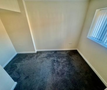 1 Bedroom Ground Floor Flat - Photo 5