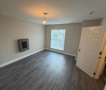 48 The Demesne, Carryduff, Belfast, BT8 8GW - Photo 5