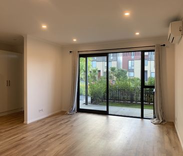 Unit 10, 71 Hobsonville Point Road, Hobsonville, Auckland - Photo 2