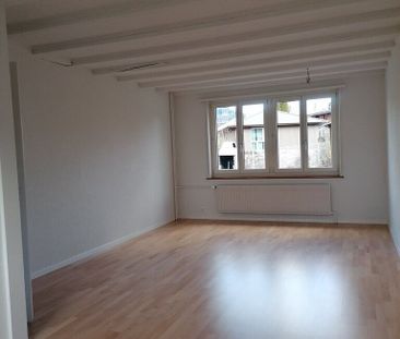 Row of single-family homes looking for a small family with a green ... - Photo 1