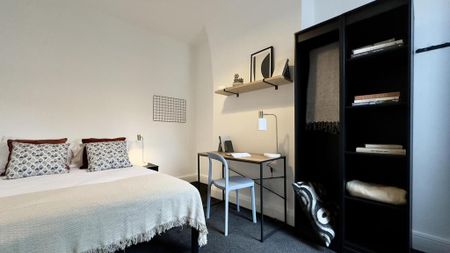 1 bedroom in a house share to rent - Photo 3