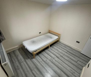 2 bedroom townhouse to rent - Photo 5