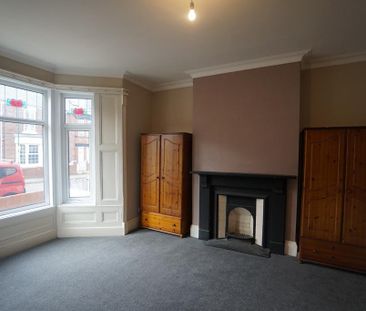 2 bedroom ground floor flat to rent - Photo 2
