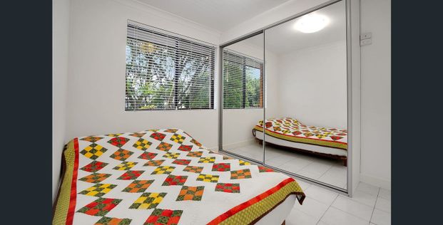 Stylish Top-Floor Living in the Heart of Bondi - Fixed 6 Month Lease - Photo 1
