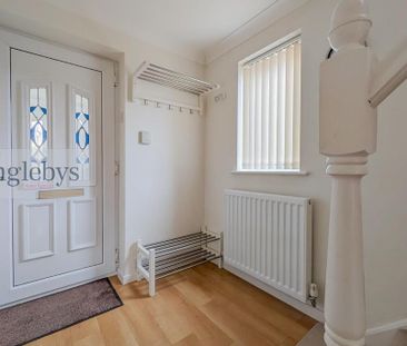 2 bedroom semi-detached house to rent - Photo 4