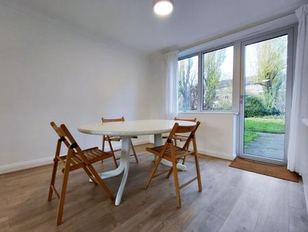 Thackeray Court, Hanger Vale Lane, London W5 - Photo 3