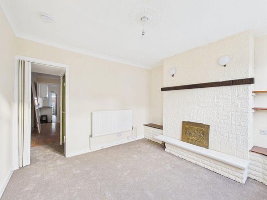 3 bedroom terraced house to rent - Photo 1