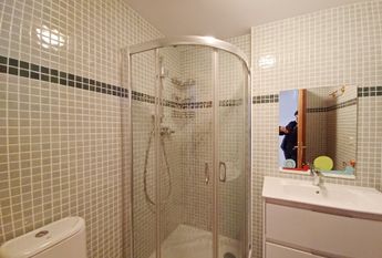 FOR RENT: SPACIOUS AND ELEGANT 4-BEDROOM BUNGALOW FOR LONG TERM